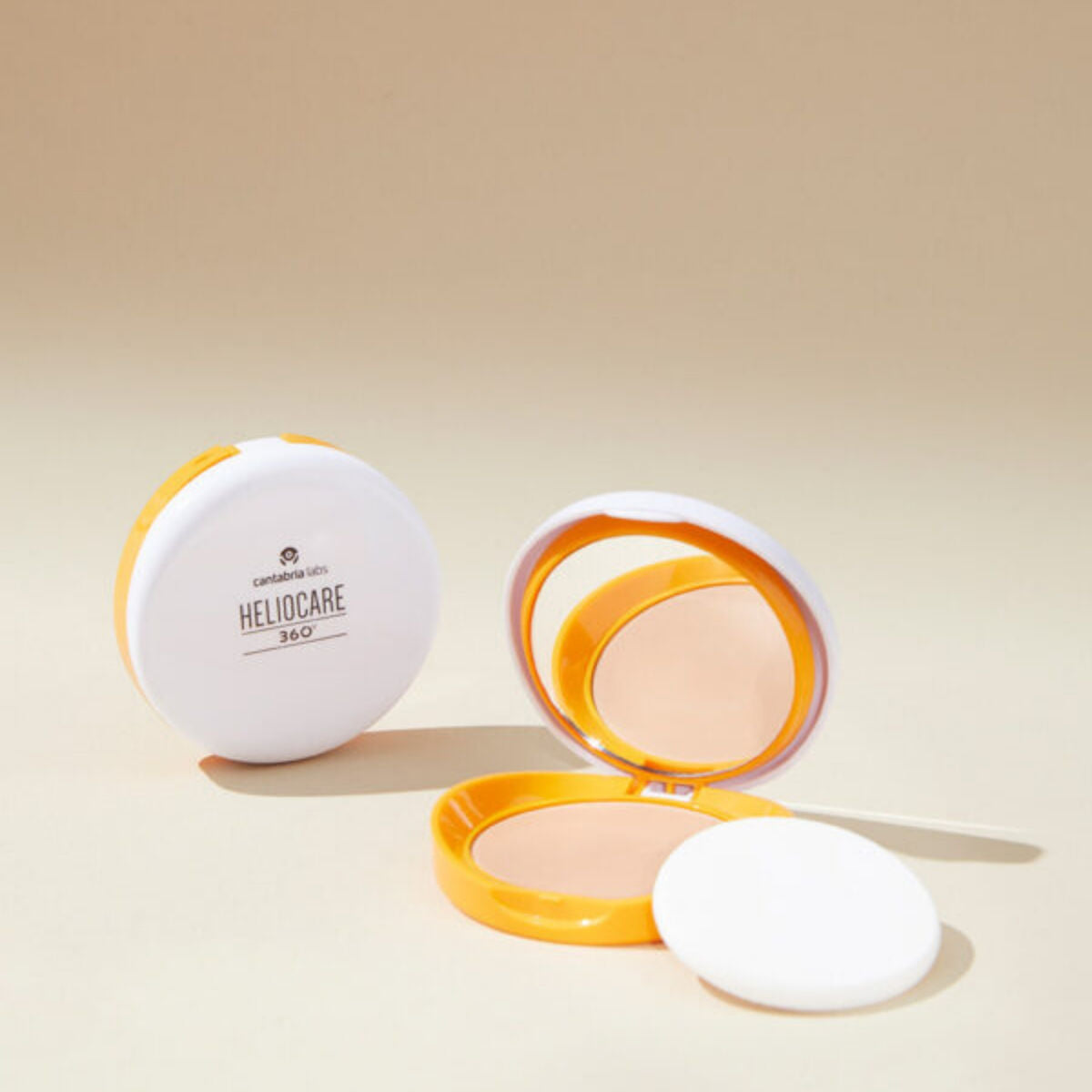 Oil-Free Compact SPF 50+