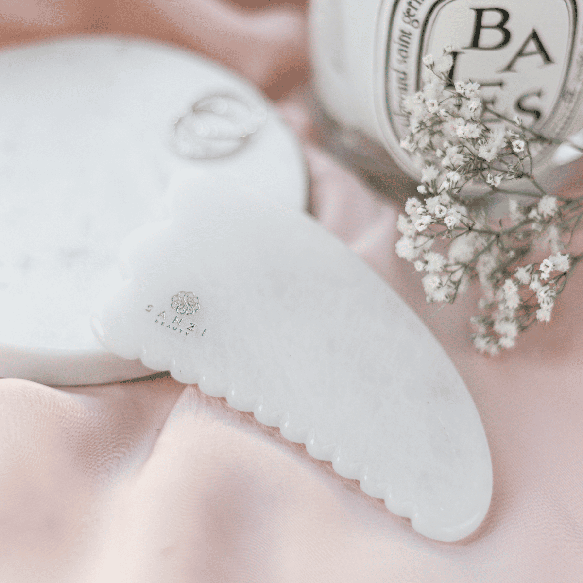 Gua Sha White Jade Sculpt