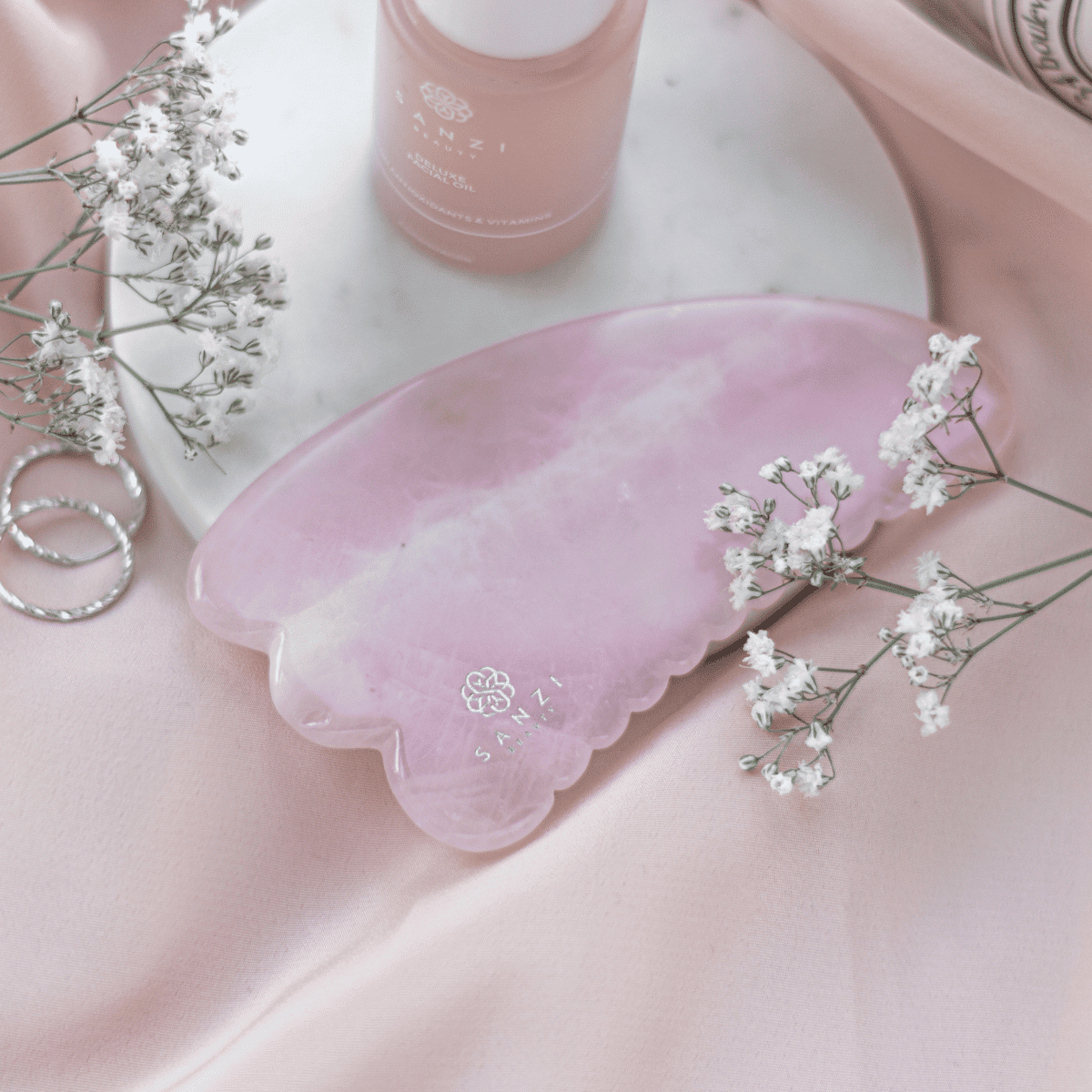 Gua Sha Rose Quartz Sculpt