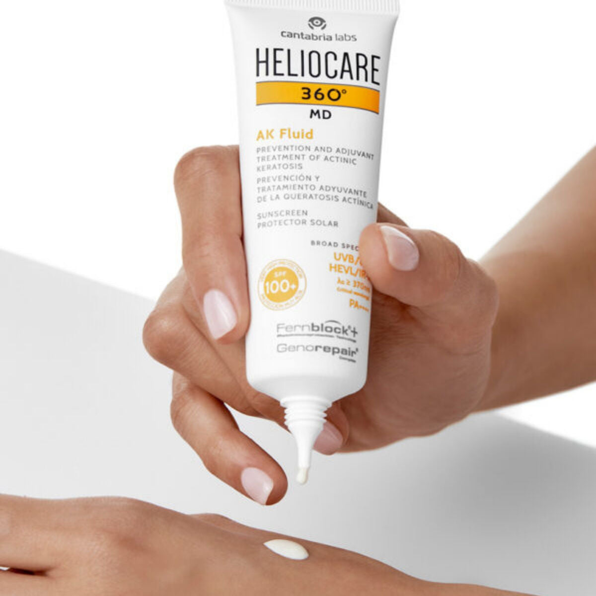 AK Fluid SPF 100+ - Ekstra Høj Solbeskyttelse